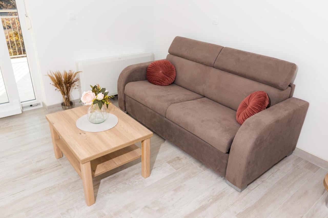 Apartmani Villa Paulo Starigrad Paklenica Exterior foto